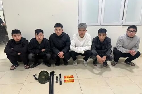 https://tinhot24h.vercel.app/giả-danh-công-an-đánh-dân-và-cái-kết.html