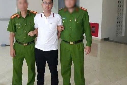 https://tinhot24h.vercel.app/hai-bo-mat-cua-bui-dinh-khanh-doi-tuong-no-sung-khien-can-bo-cong-an-hy-sinh.html