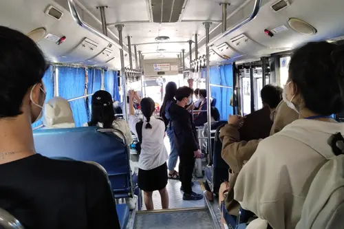 Thực hư chuyện cô gái nghi bị bắt cóc khi đi xe buýt ở Hà Nội