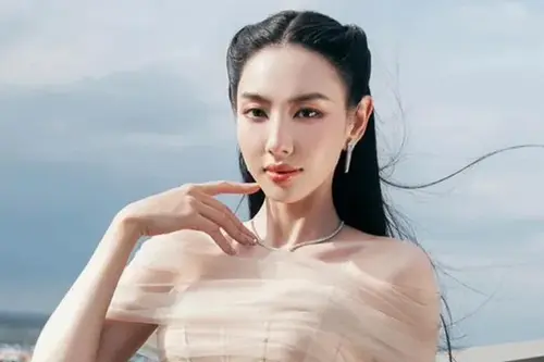 https://tinhot24h.vercel.app/thuỳ-tiên-phải-đền-bù-bao-nhiêu-sau-khi-bị-dior-gỡ-bỏ-hình-ảnh.html